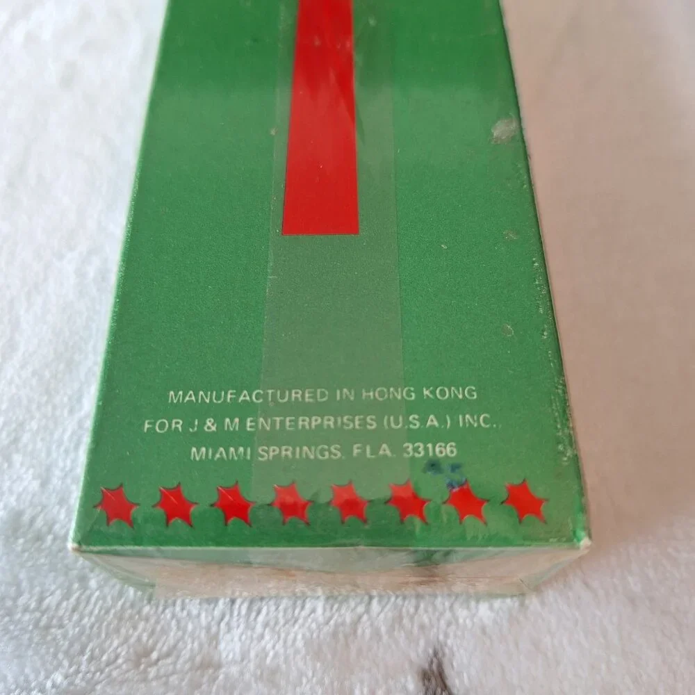 Vintage Christmas Holiday Jayem Green & Pinecones 10” Taper‎ Candles Hong Kong